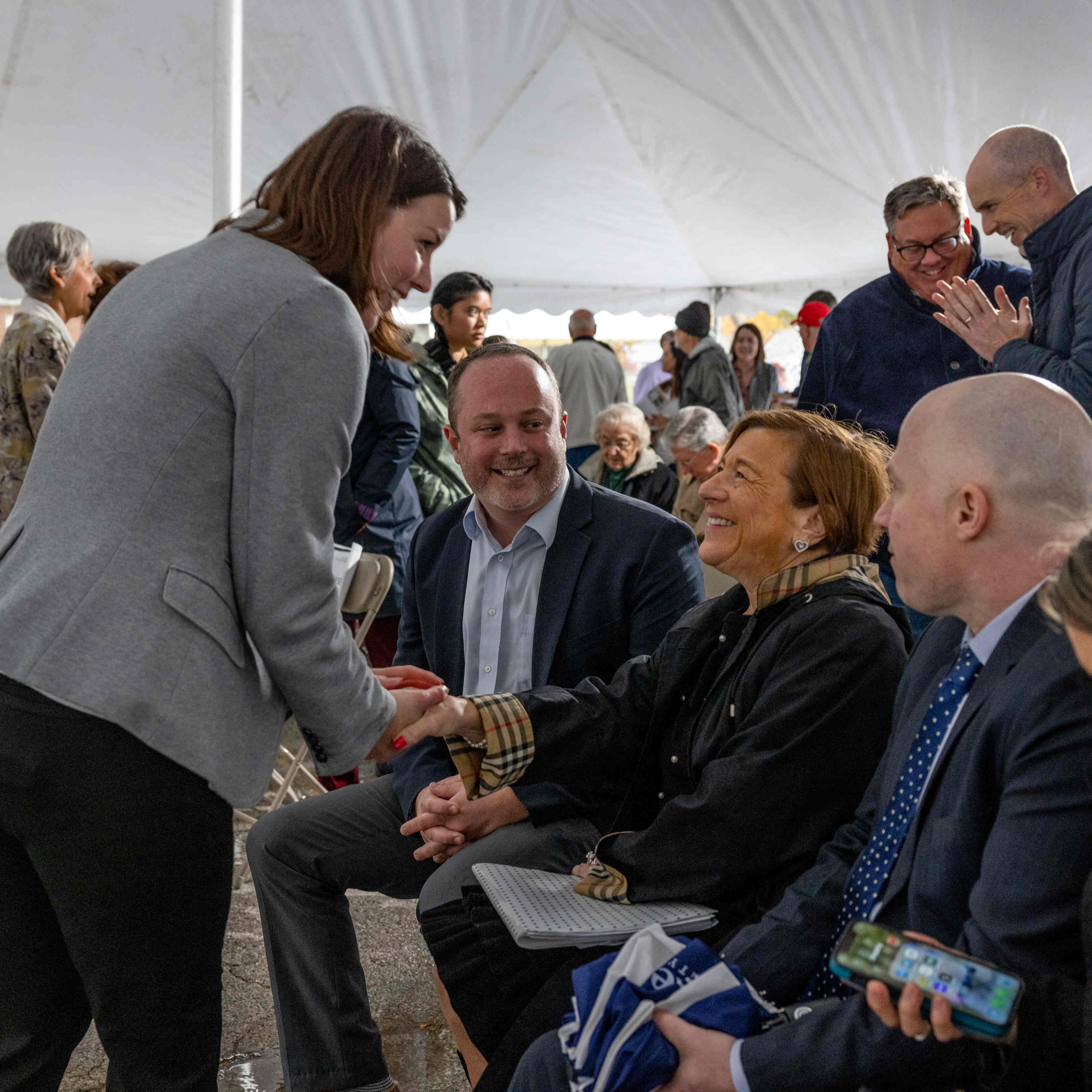 donor shaking hands with recipient