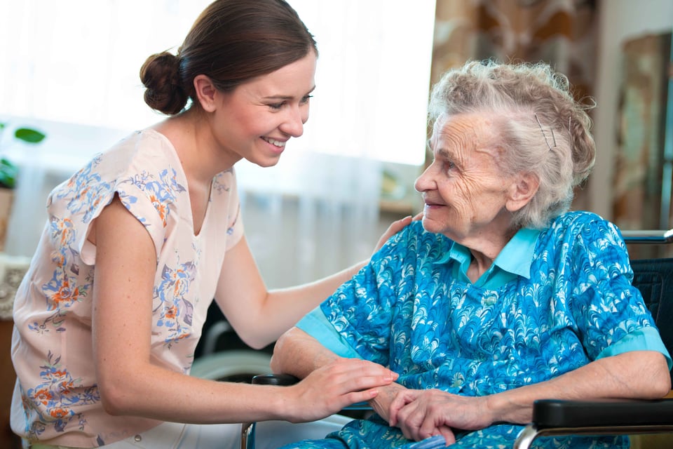How to Become a Caregiver for a Family Member: 7 Tips for a Successful Start