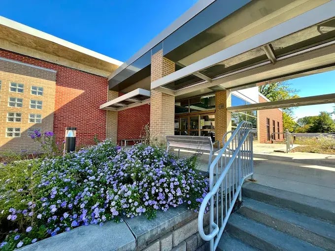 Franklin Ave. Library