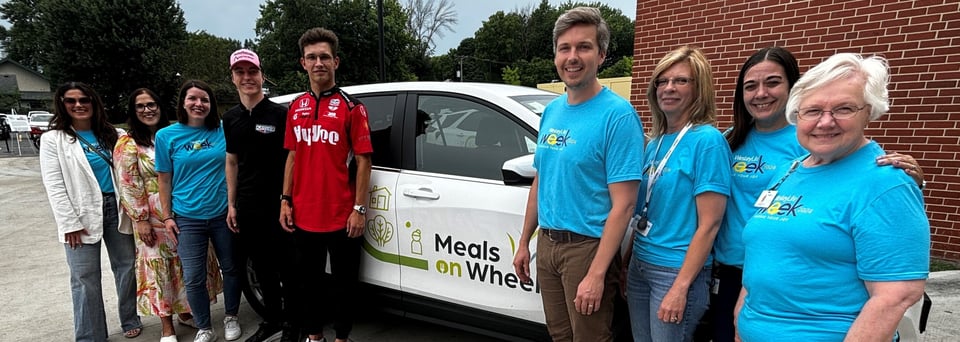 IndyCar drivers deliver Meals on Wheels